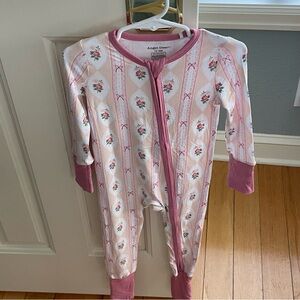 NWT Angel Dear Bamboo Floral & Bow Print Convertible Foot Romper Pajama